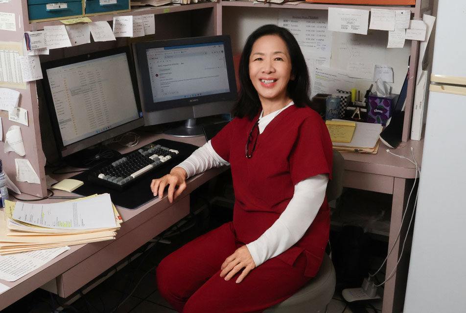 Mastar Chiropractic in Monterey Park reception desk