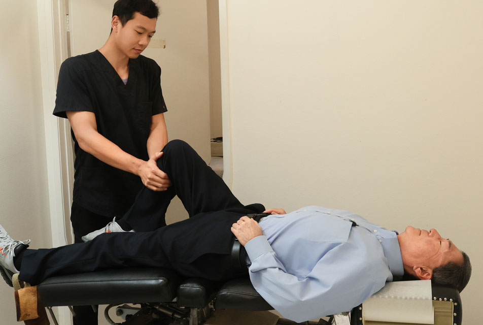 Mastar Chiropractic in Monterey Park treatment room 1